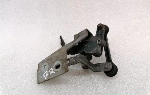 Mercedes-Benz A W177 Rear air suspension level height sensor A0009059413