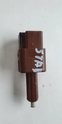 Nissan Qashqai+2 Brake pedal sensor switch