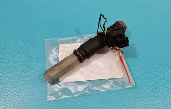 Renault Fluence Fuel injector 166008992R IMPRK1365280