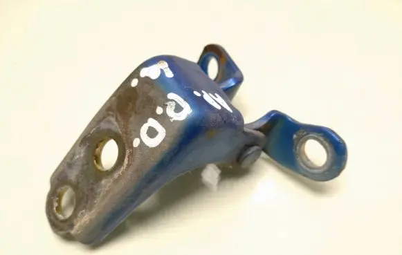 Honda FR-V Front door lower hinge 