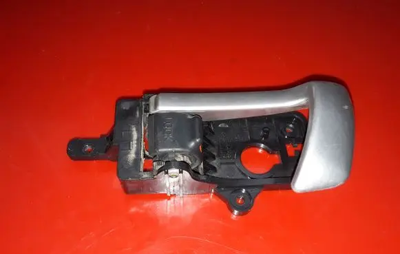 Hyundai Santa Fe Front door interior handle 82613CM000