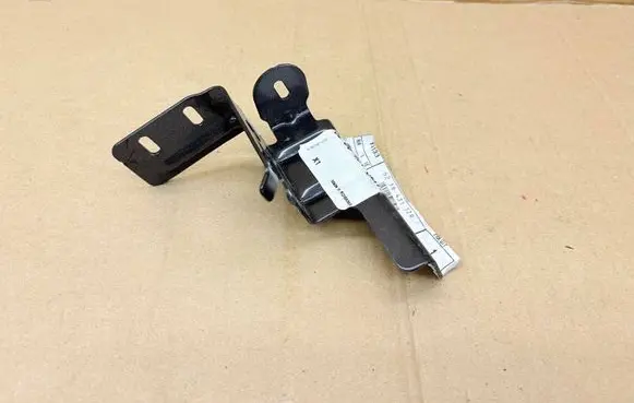 Dacia Duster II Headlight/headlamp mounting bracket 625643152R 00430248