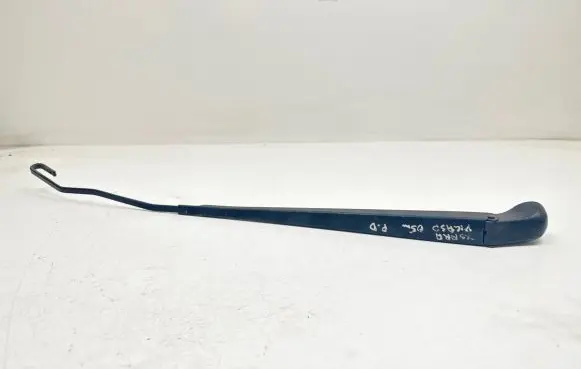 Citroen Xsara Picasso Front wiper blade arm 9635767780