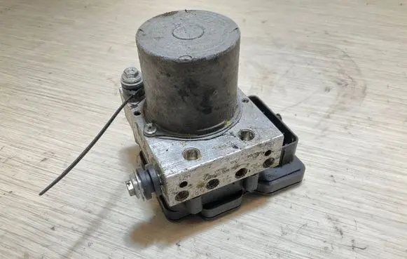 Mercedes-Benz Sprinter W906 ABS Pump A9069005502 269799 ZGS001