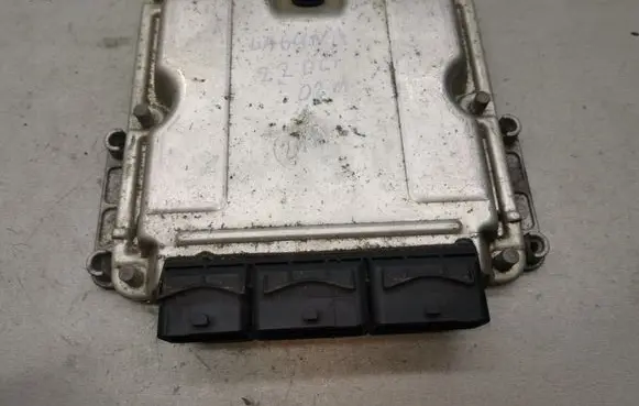 Renault Laguna II Engine control unit/module 0281010637 8200211711