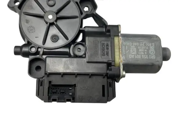 Volkswagen Polo V 6R Front door window regulator motor 6R0959801AD 0130822531