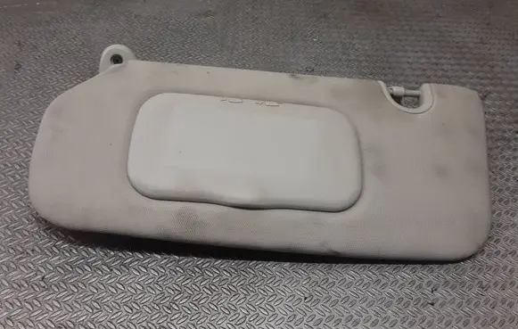 Jeep Patriot Sun visor 