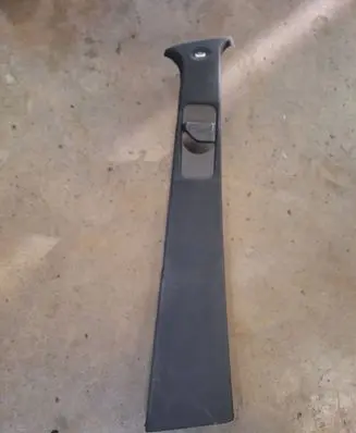 Mercedes-Benz ML W164 (B) pillar trim (top) A1646909825 9230517 L8T90826