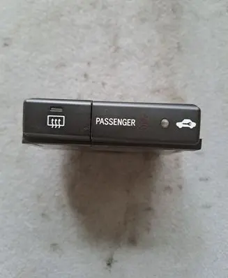Toyota Avensis T250 Windscreen/window heater switch 8479005130C