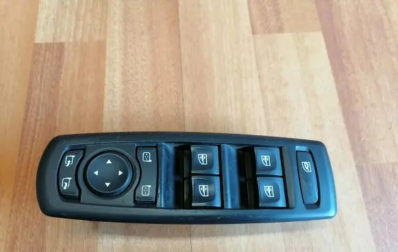 Renault Laguna III Electric window control switch 809610006R