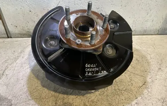 Jeep Grand Cherokee WL Rear wheel hub 68347569AB