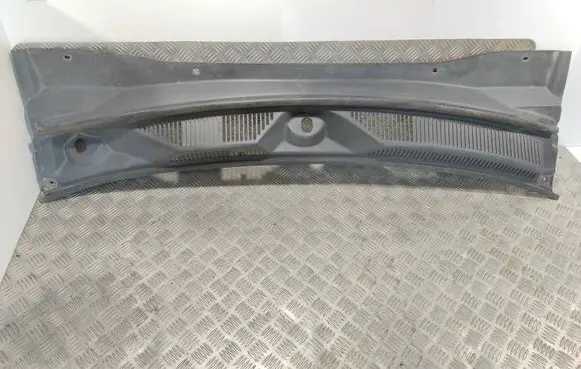 Dodge Nitro Wiper trim 36946 8326 832636946