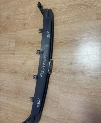 Ford Escort Front bumper upper radiator grill 95AB8200 95AB8200A