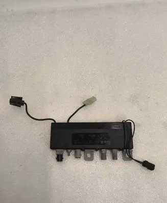 BMW 5 E39 Antenna control unit 65258352774