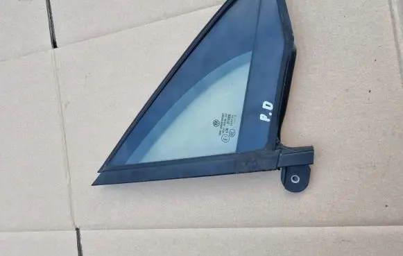Volkswagen PASSAT B8 Front door vent window glass four-door 3G0845114C