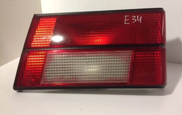 BMW 5 E34 Tailgate rear/tail lights 83515620R 3374463202