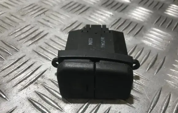 Fog light switch