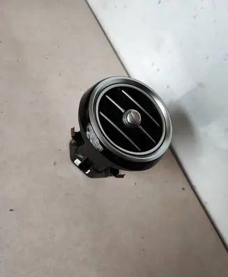 Mercedes-Benz GLC C253 Dash center air vent grill A2058304604