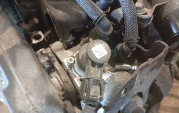 Nissan NV200 Fuel injection high pressure pump