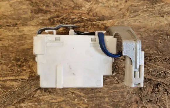 Toyota Prius (XW20) Central locking relay 89992-47020