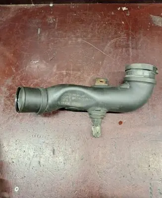 Toyota Avensis T270 Intercooler hose/pipe 173620R030