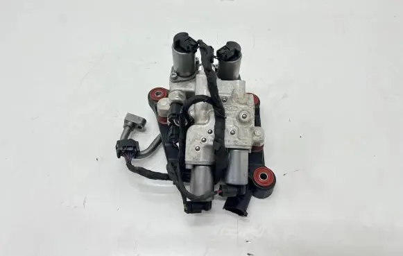 BMW 5 GT F07 Air suspension compressor 6775256