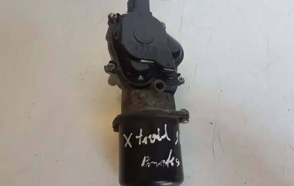 Nissan X-Trail T30 Wiper motor 471932227