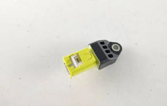 Toyota Prius+ (ZVW40) Airbag deployment crash/impact sensor 8983152030 816F4L46C