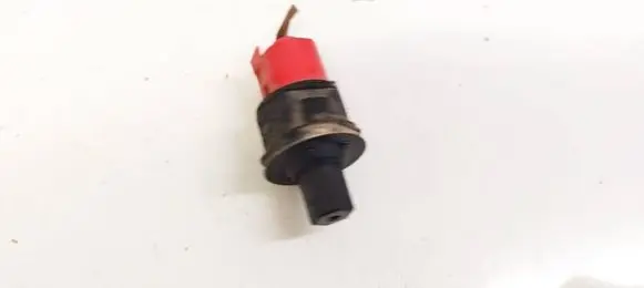 Volkswagen Golf III Front door sensor 1h0947563a