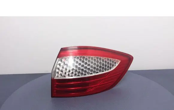 Ford Mondeo MK IV Rear/tail lights 7S71-13405-B