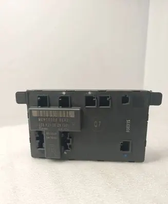 Mercedes-Benz C W203 Door control unit/module 2038200626 351324