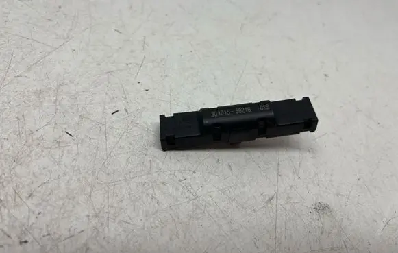 Volkswagen e-Golf Aerial antenna amplifier 5N0035570
