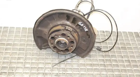 Mercedes-Benz C W204 Rear wheel hub