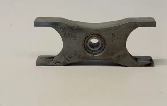 Audi A4 S4 B8 8K Fuel Injector clamp holder 