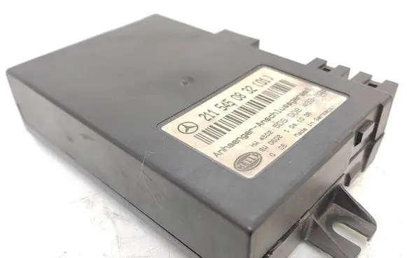 Mercedes-Benz E W211 Tow bar trailer control unit/module 2115450832 5DS00849300