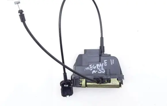 Renault Megane II Front door lock