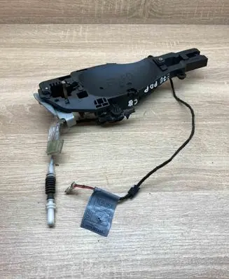BMW X5 E70 Front door exterior handle/bracket 7184660 14010710
