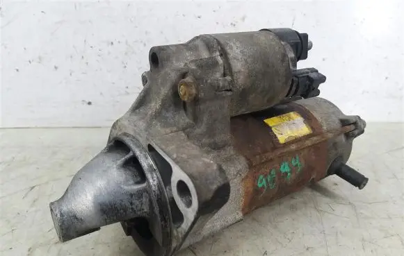 Toyota Yaris Starter motor 28100-23030