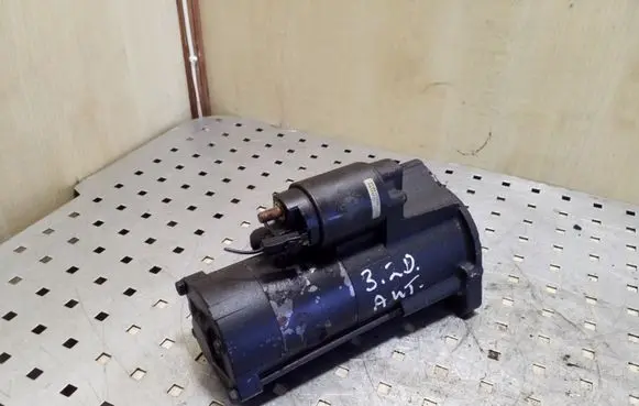 Mitsubishi Pajero Starter motor M8T75071