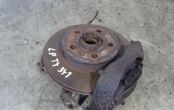 Volkswagen Transporter - Caravelle T4 Front wheel hub