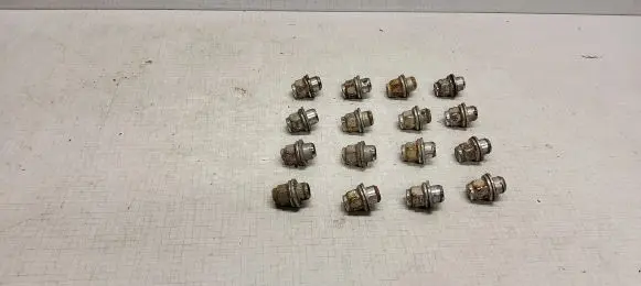 Toyota Yaris Verso Nuts/bolts 