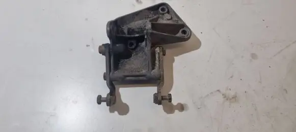 BMW 5 E28 Power steering pump mounting bracket 1264643 32411264643 12646439