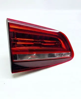 Volkswagen Sharan Tailgate rear/tail lights 7N0945307