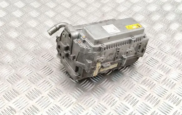Mercedes-Benz E W212 Voltage converter inverter A6519006702