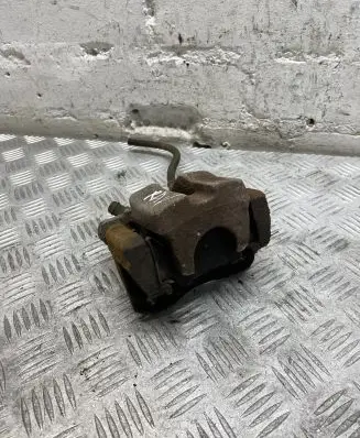 Toyota RAV 4 (XA30) Rear brake caliper