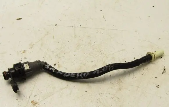 Dacia Sandero III Fuel line pipe 9643R