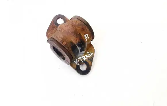 Nissan X-Trail T30 Sway bar bush bracket, front 