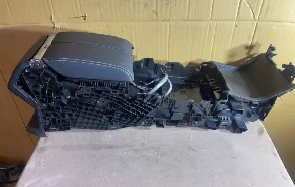 Land Rover Range Rover Velar Armrest VELARO