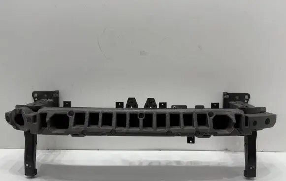 Volkswagen PASSAT B8 Front bumper support beam 