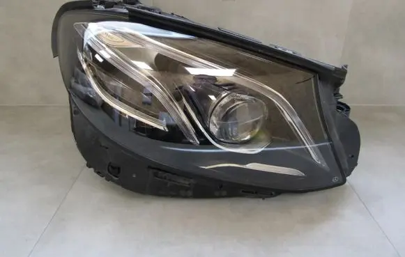 Mercedes-Benz E W213 Headlight/headlamp A2139066604